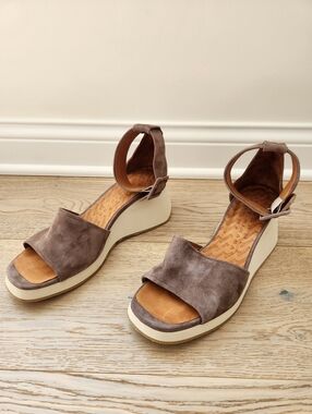 Chie Mihara Platform Wedge Suede Buckle Ankle Strap Sandals 75791 Size 42